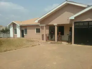 6bdrm House in Brother Estate, Kumasi Metropolitan for rent