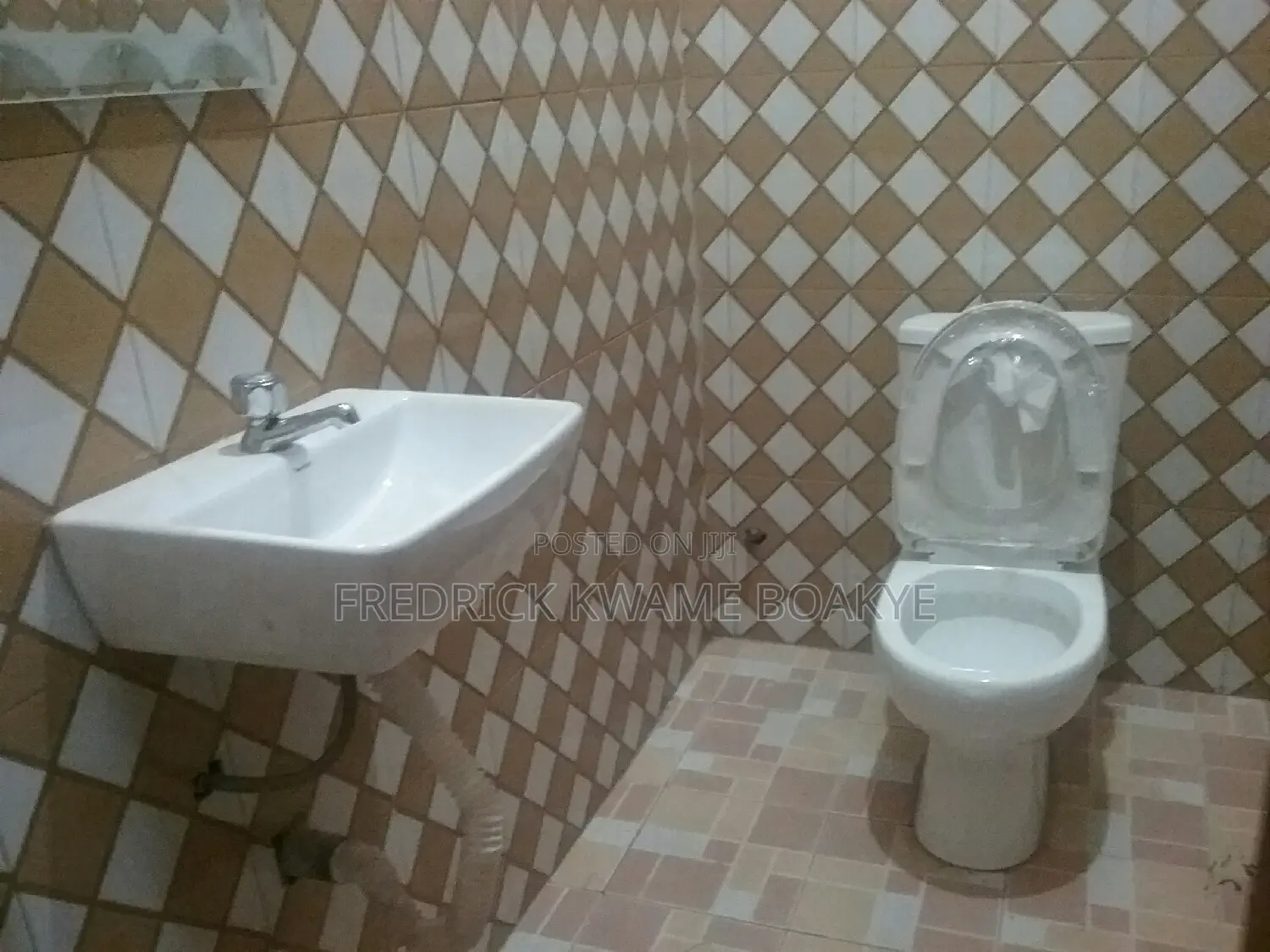 6bdrm House in Brother Estate, Kumasi Metropolitan for rent
