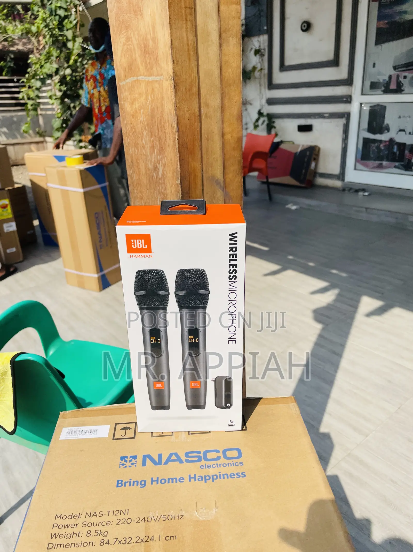 Choose Quality JBL Wireless Microphone System 