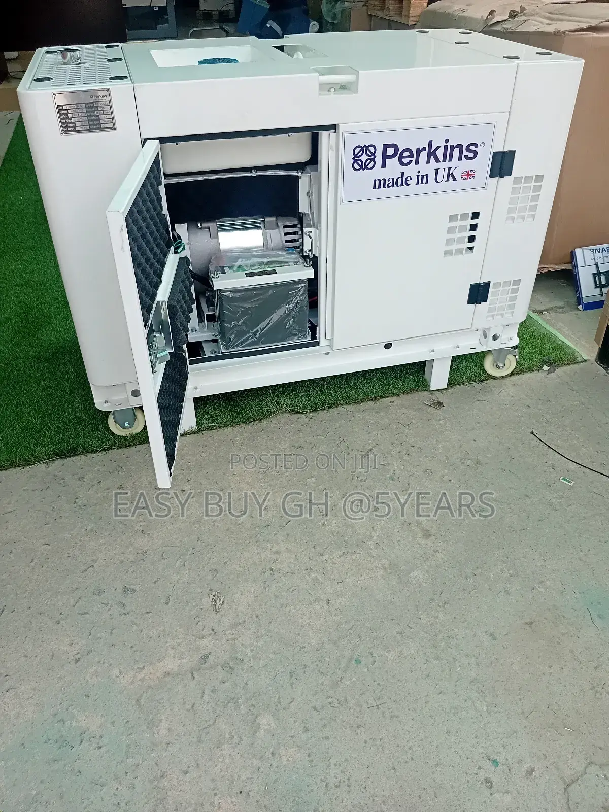 UK Standard Perkins Petrol House Generator 22500W 20 Kva.