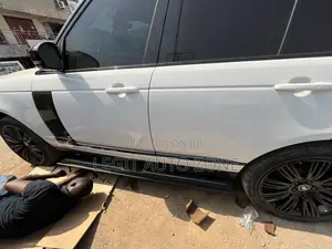 Range Rover Evoque, Vogue, Sport, Velar Side Step Available