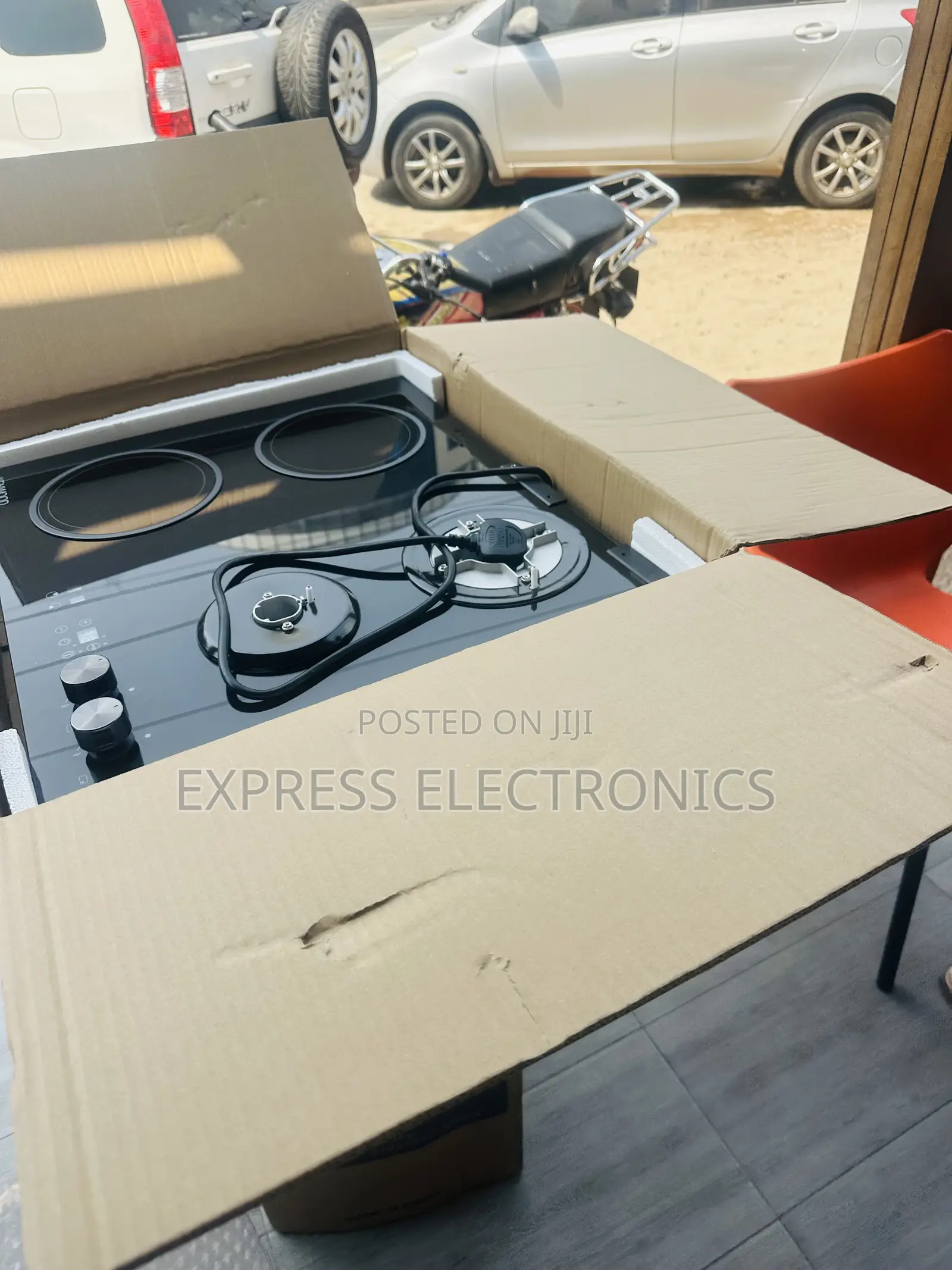 Less Expensive Kenwood 60cm 2+2 Inbuilt Electric and Gas