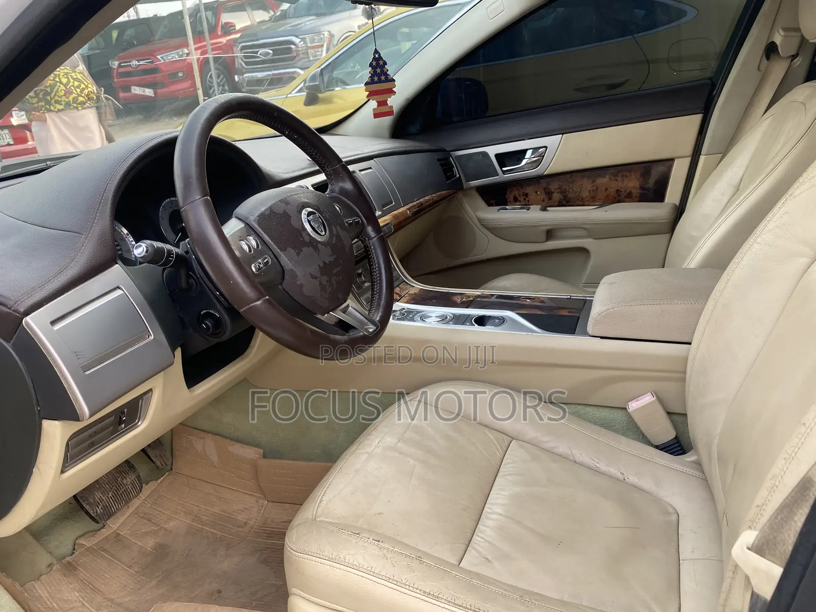 Jaguar XF 2012 White