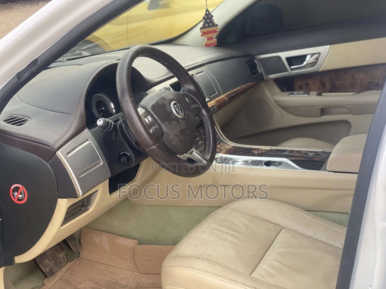 Jaguar XF 2012 White