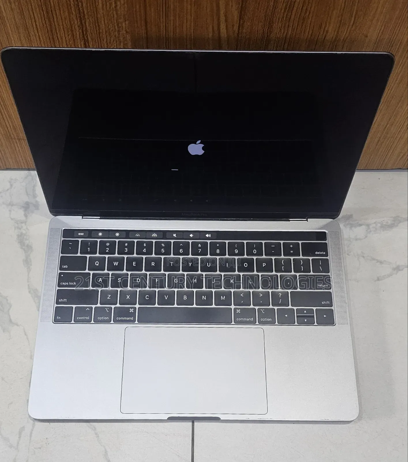 Laptop Apple MacBook 2019 8GB Intel Core I5 SSD 256GB