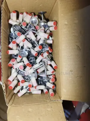 200 Nails for Nail Guns