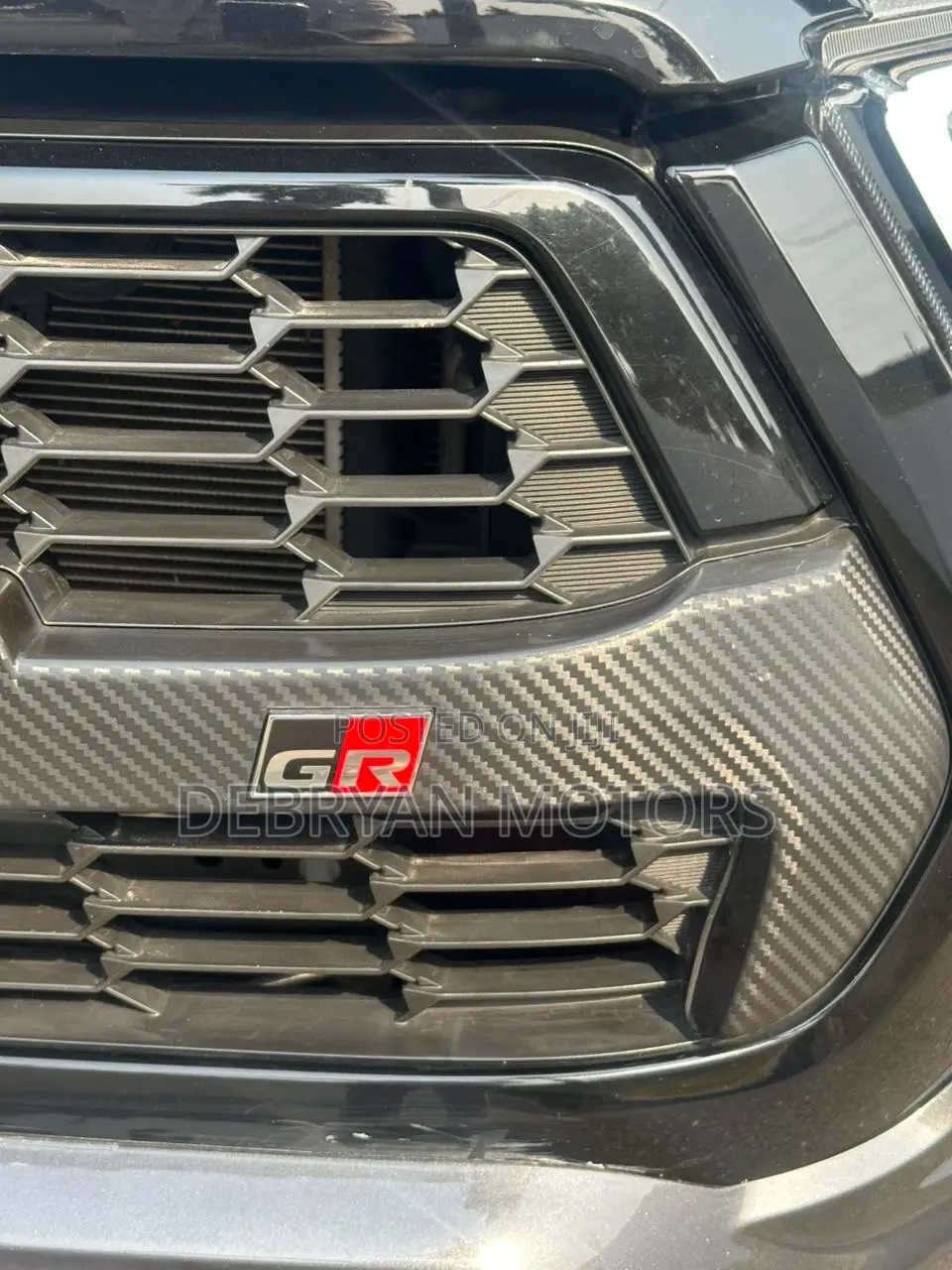 Toyota Hilux 2023 Gray