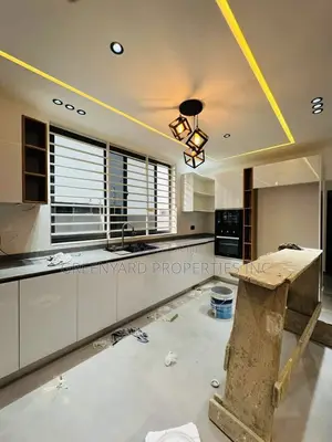 4bdrm Duplex in Lakeside, Ashaley Botwe for rent