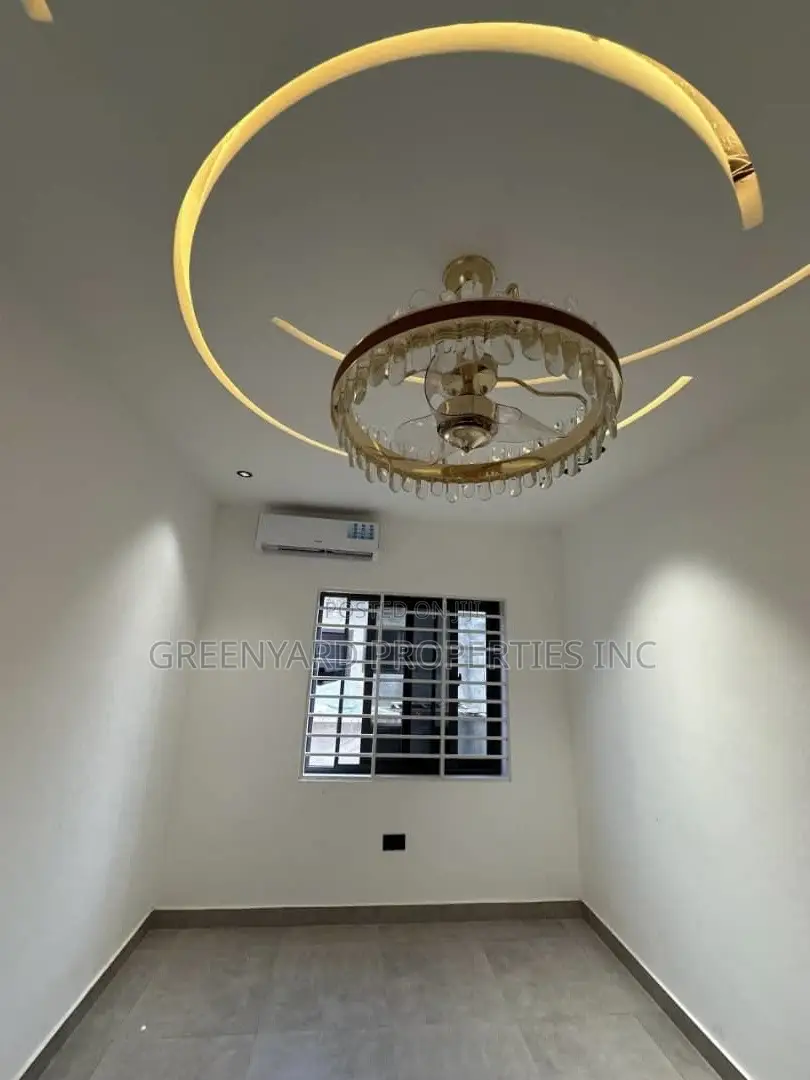4bdrm Duplex in Lakeside, Ashaley Botwe for rent