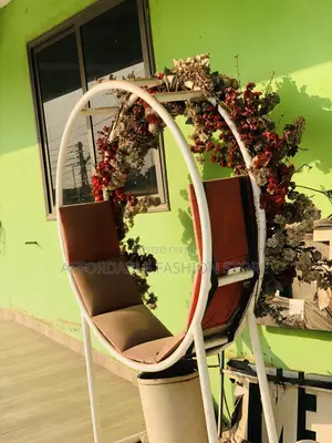 Decorating Seat