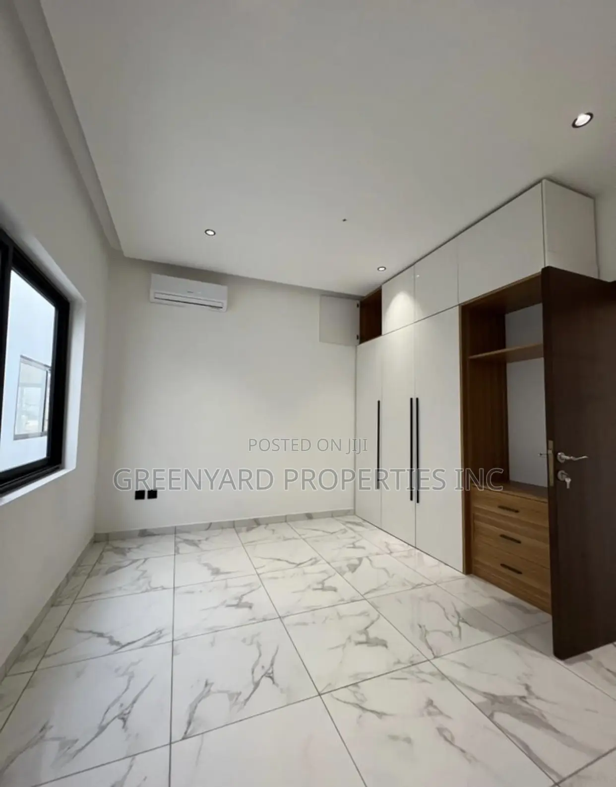 3bdrm Duplex in School Junction, Ashaley Botwe for rent