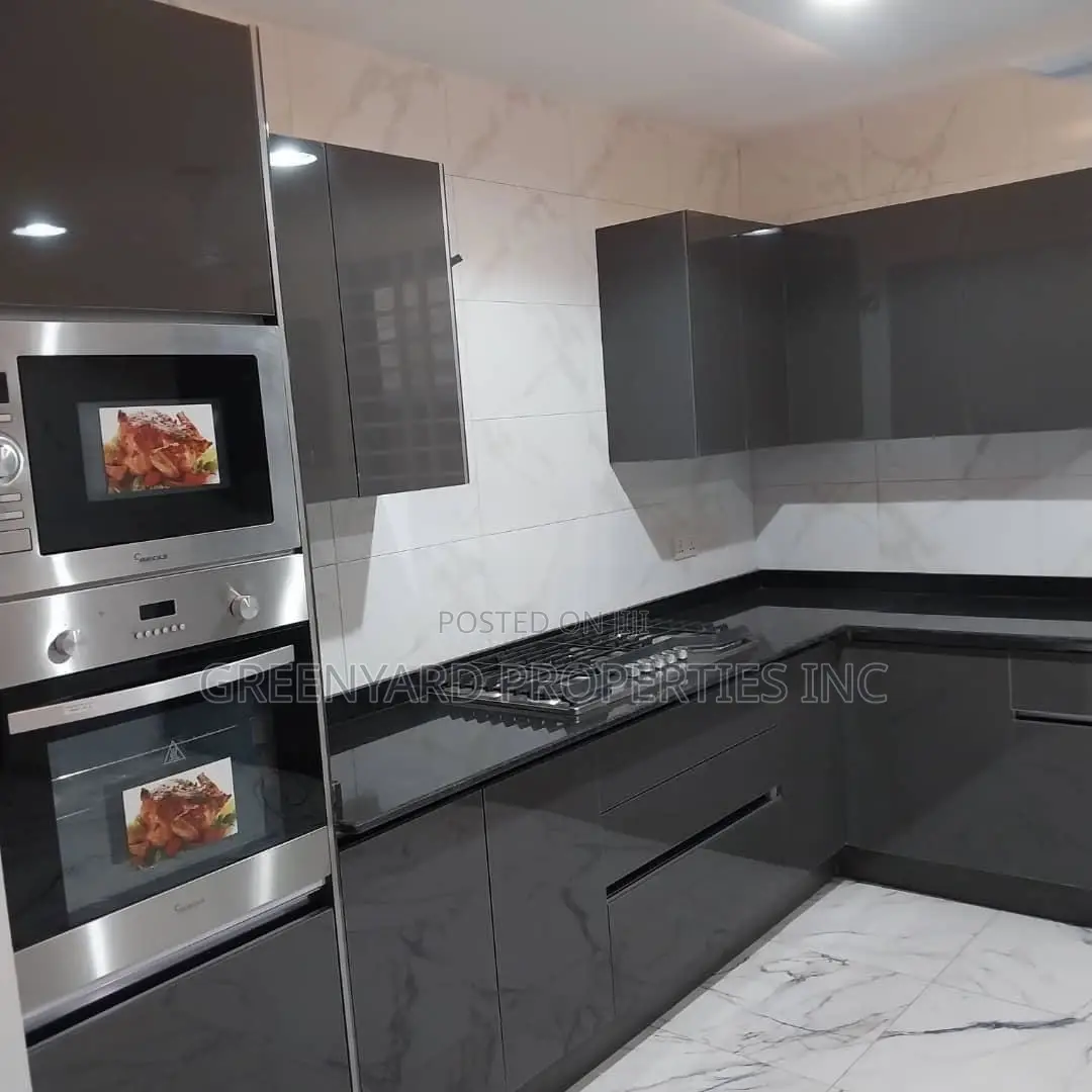 4bdrm Duplex in Ashongman, Ashomang Estate for sale