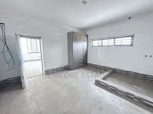 5bdrm House in West Trasacco, Ashaley Botwe for sale