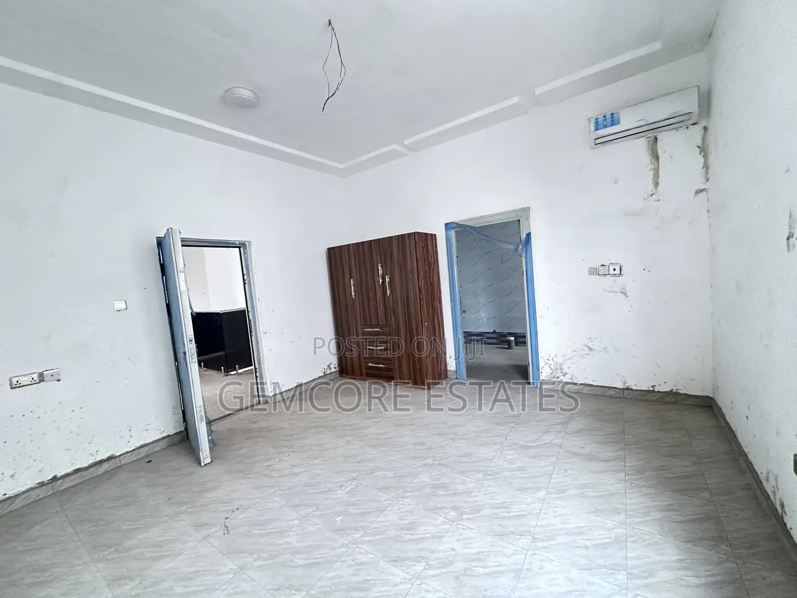 5bdrm House in West Trasacco, Ashaley Botwe for sale