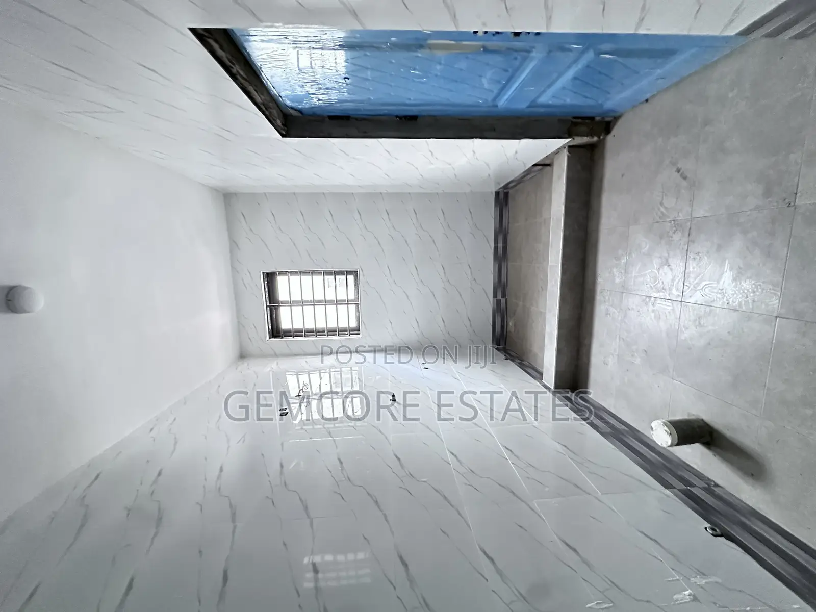 5bdrm House in West Trasacco, Ashaley Botwe for sale
