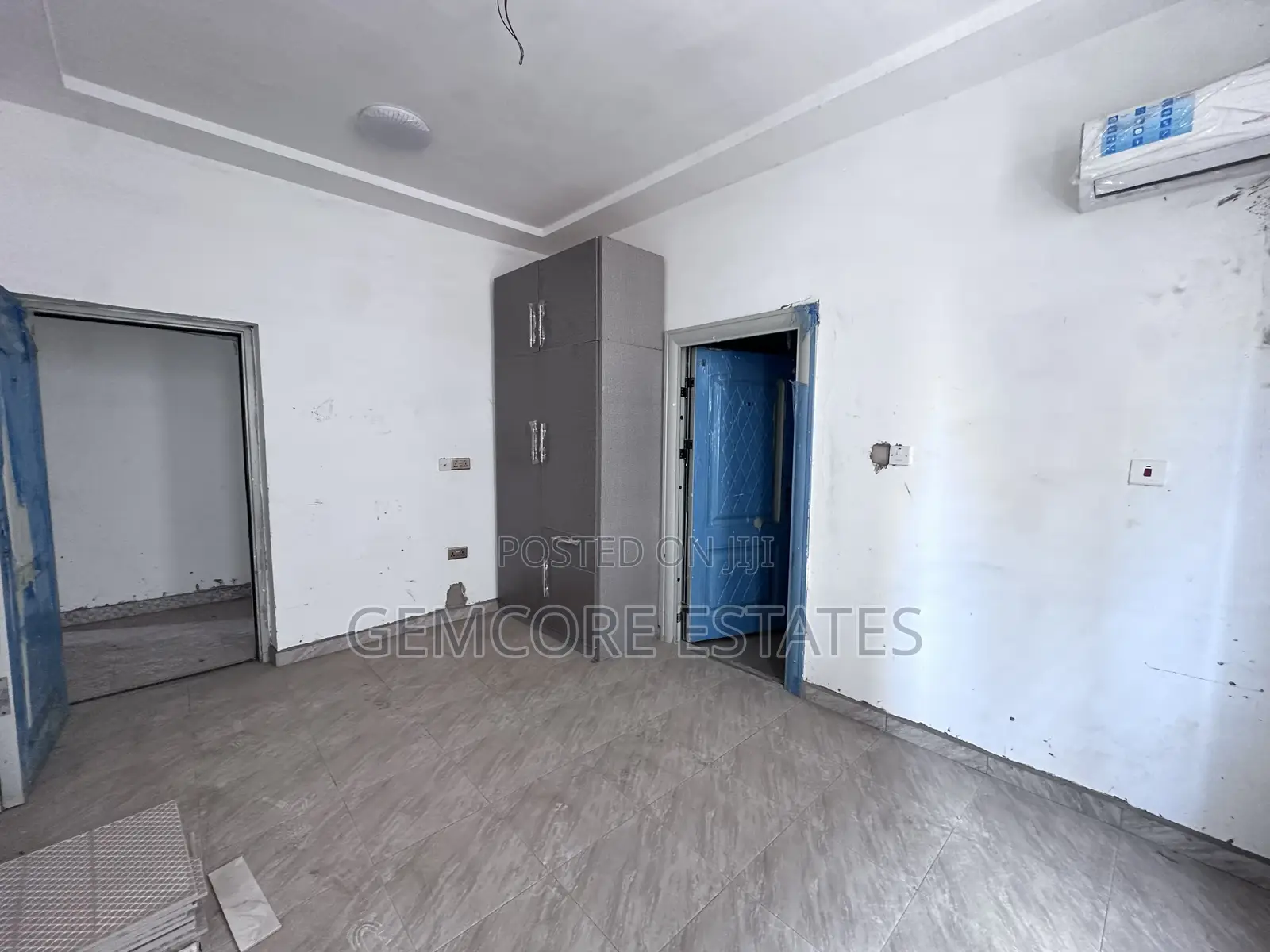 5bdrm House in West Trasacco, Ashaley Botwe for sale
