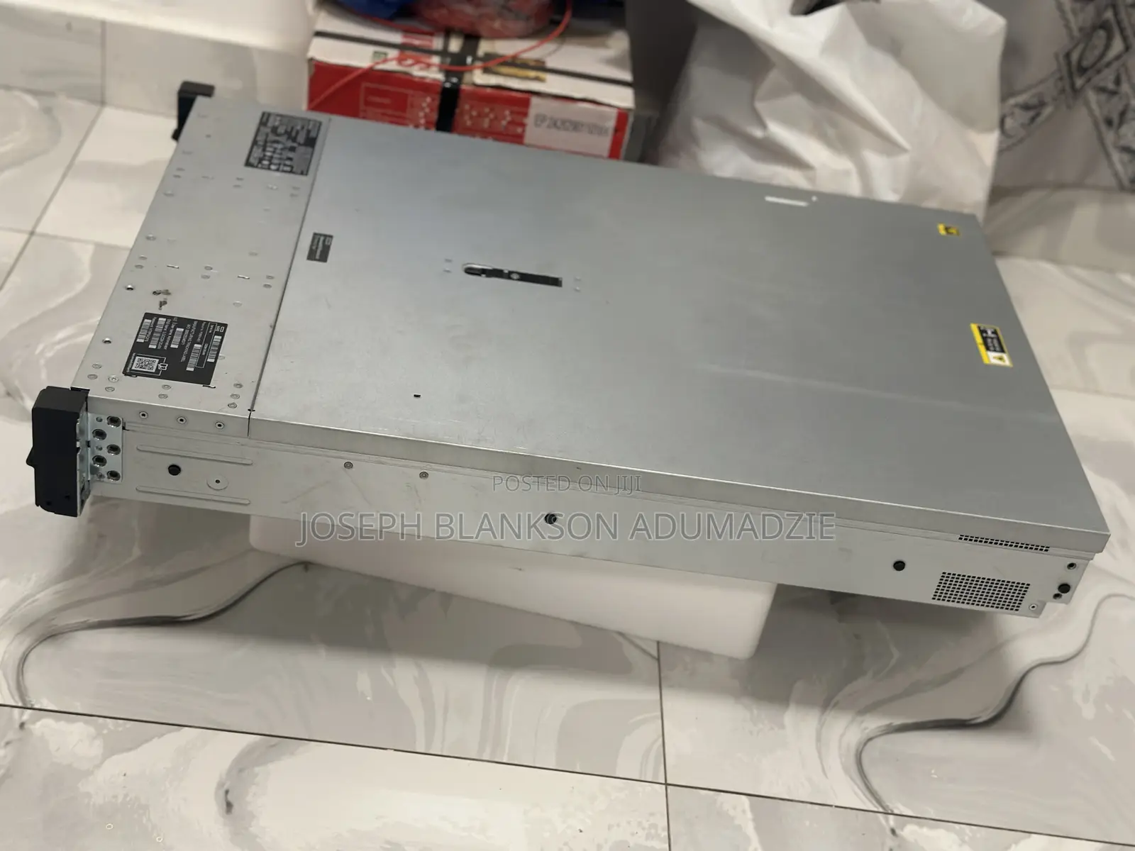 New Server HP ProLiant DL380 Gen10 32GB Intel Xeon SSHD+SSD 2T