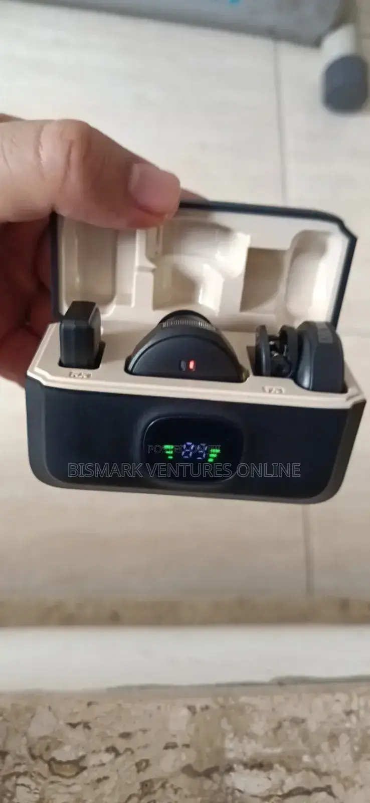 Dual Wireless Lavalier Mic With Led Display Noise Reduction
