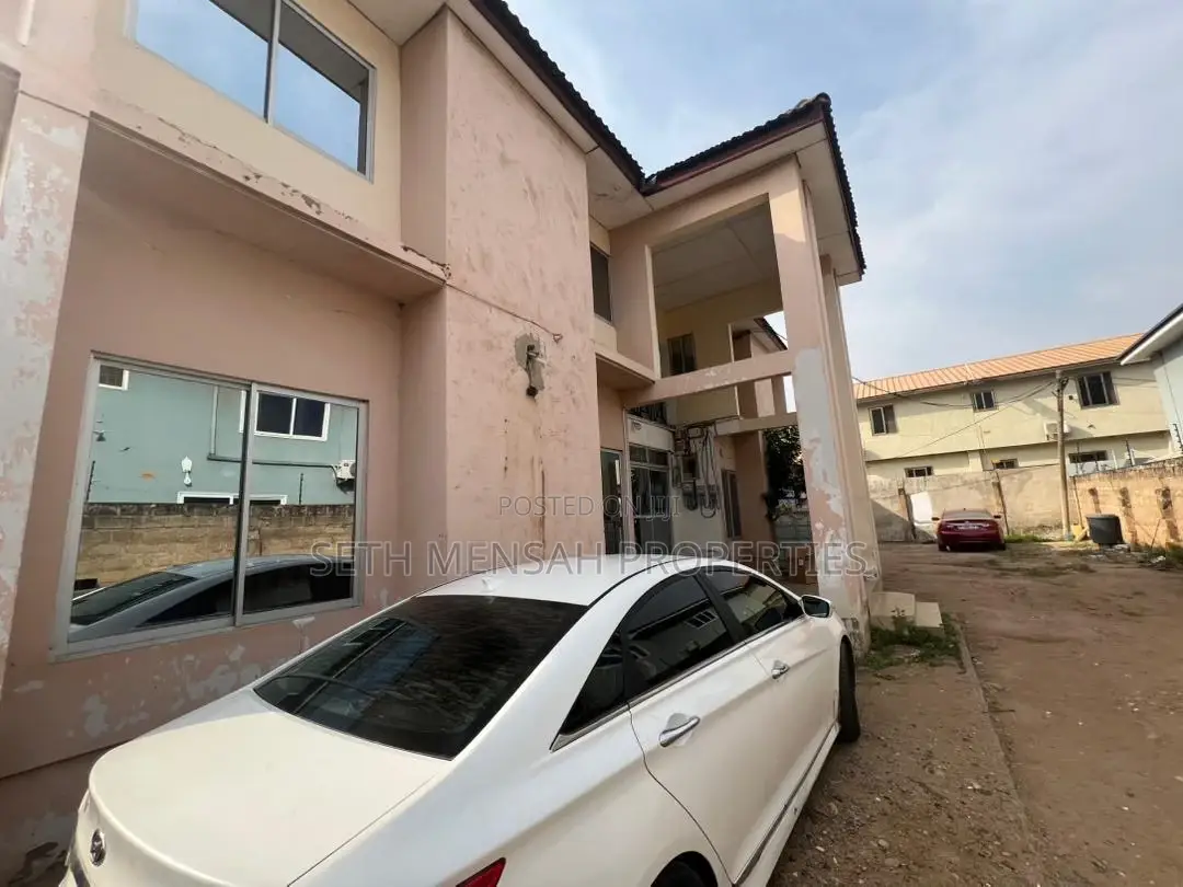 4bdrm House in Skm Property, East Legon for sale
