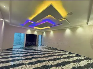 4bdrm House in Lakeside for sale