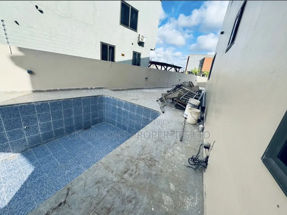 4bdrm House in Lakeside for sale
