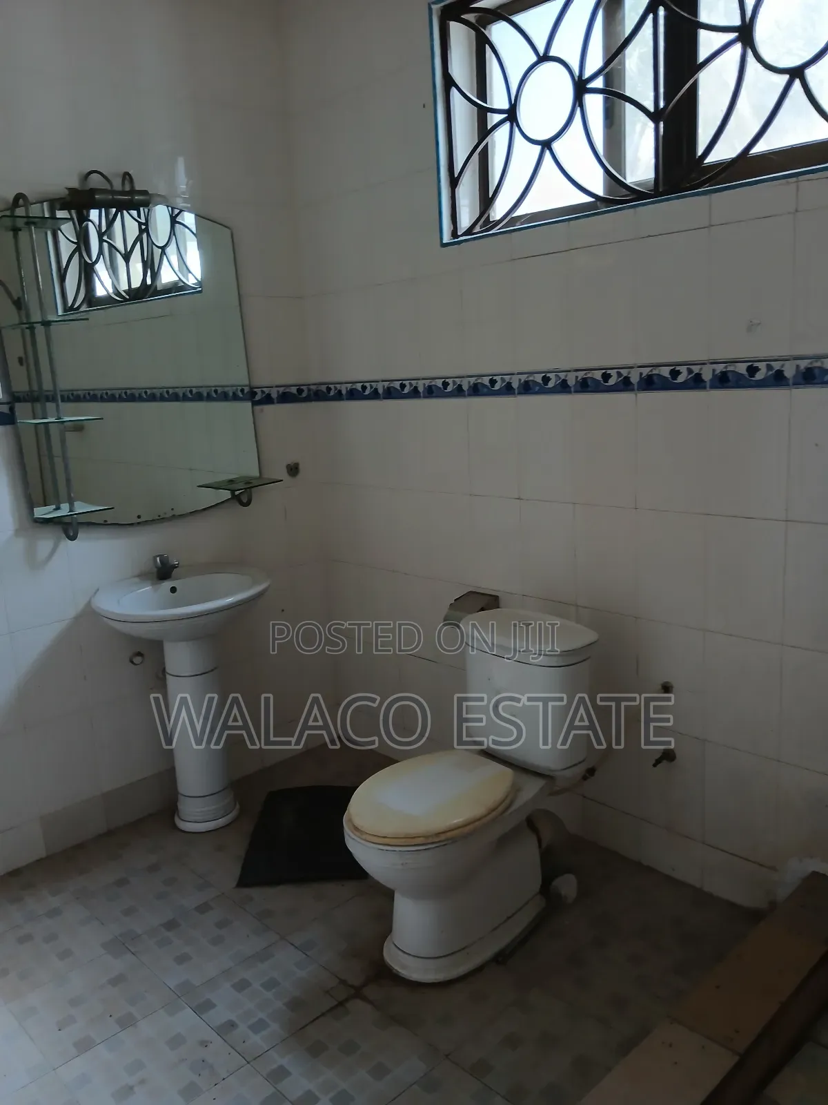 3bdrm Shared Apartment in Walako Estate, Top Base for rent