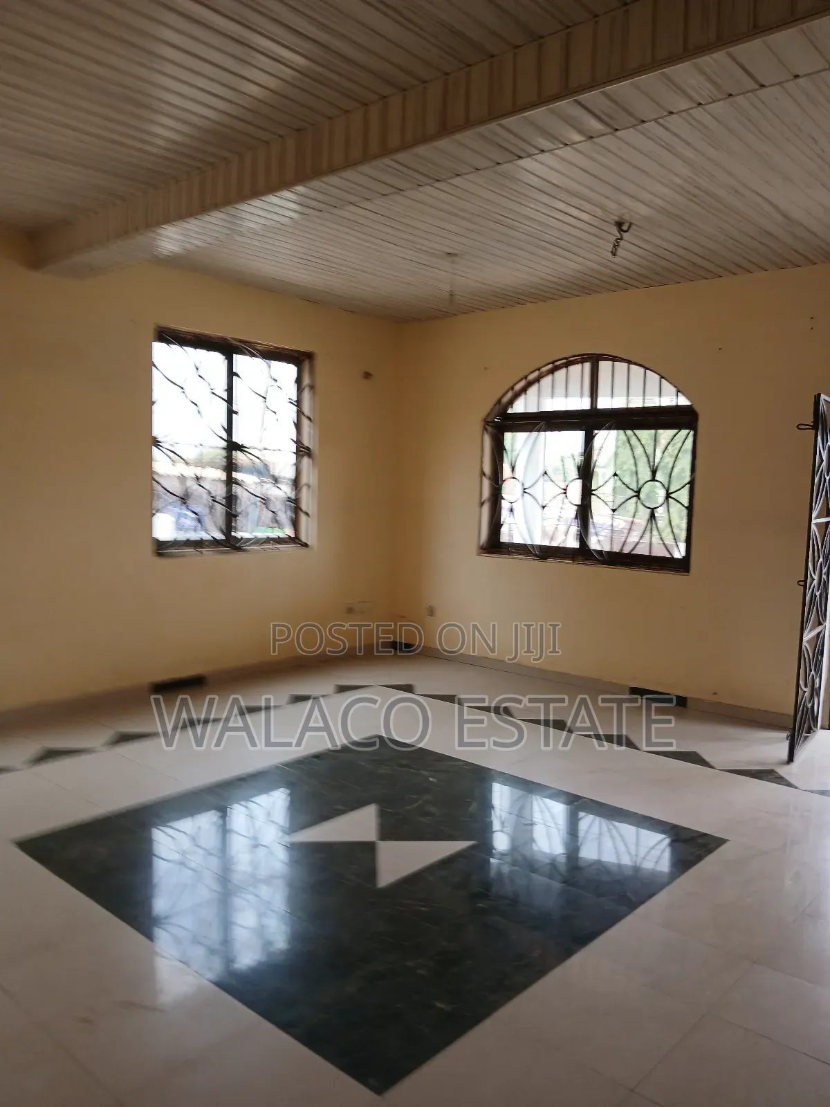 3bdrm Shared Apartment in Walako Estate, Top Base for rent