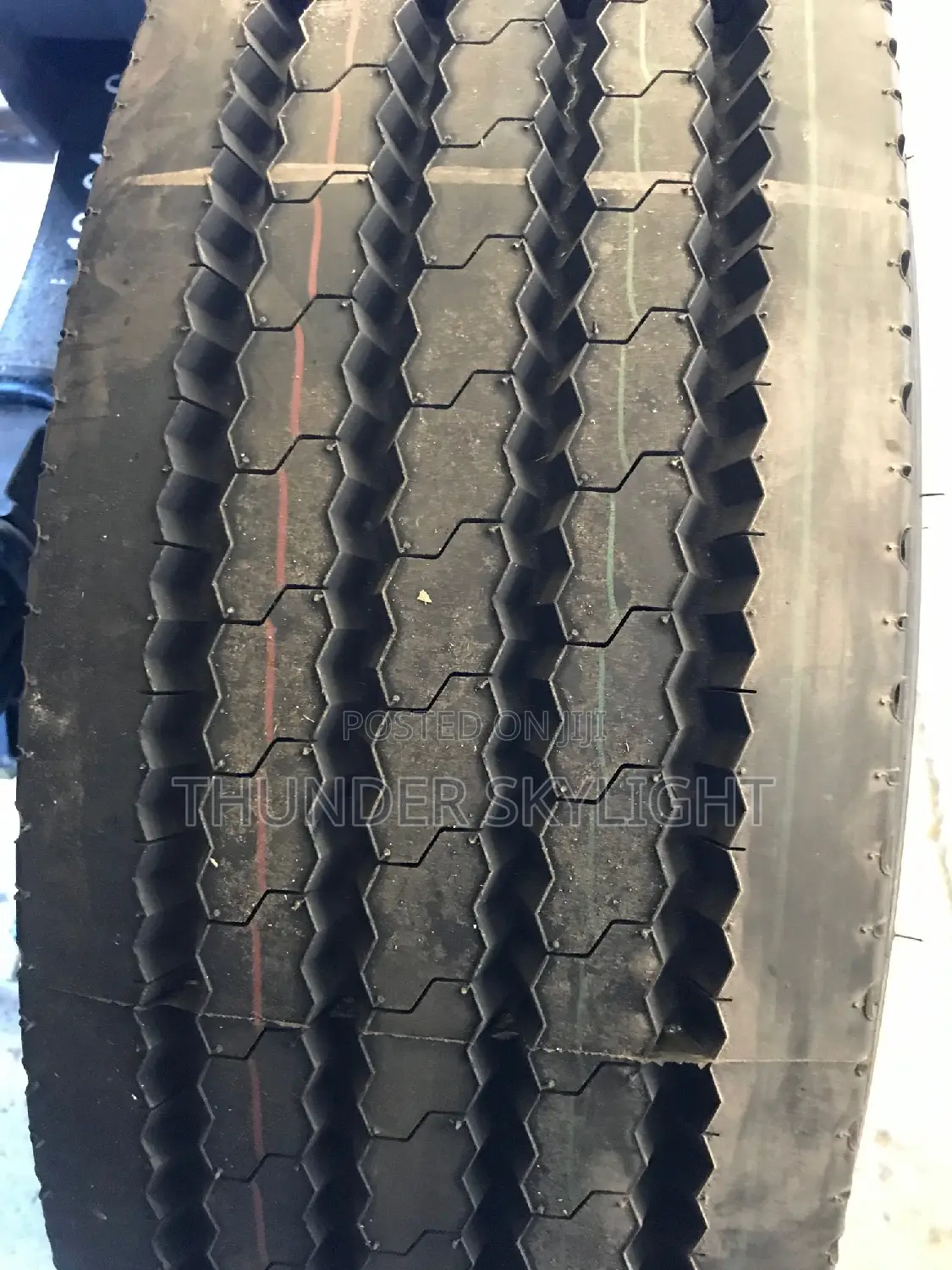 285/70r19.5 Hd Tire Ling Long Smooth