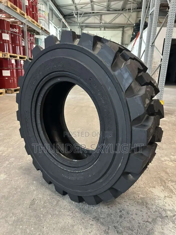 12.5/80-18 Tires Backhoe 14pr Tire 12.5/80/18 Advance