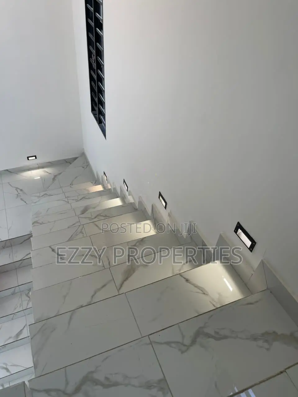 3bdrm Duplex in East Legon Hills for sale