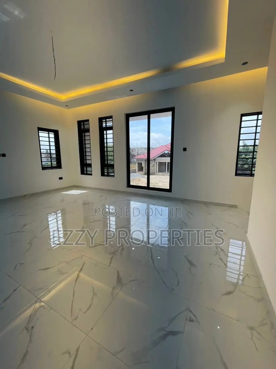 3bdrm Duplex in East Legon Hills for sale