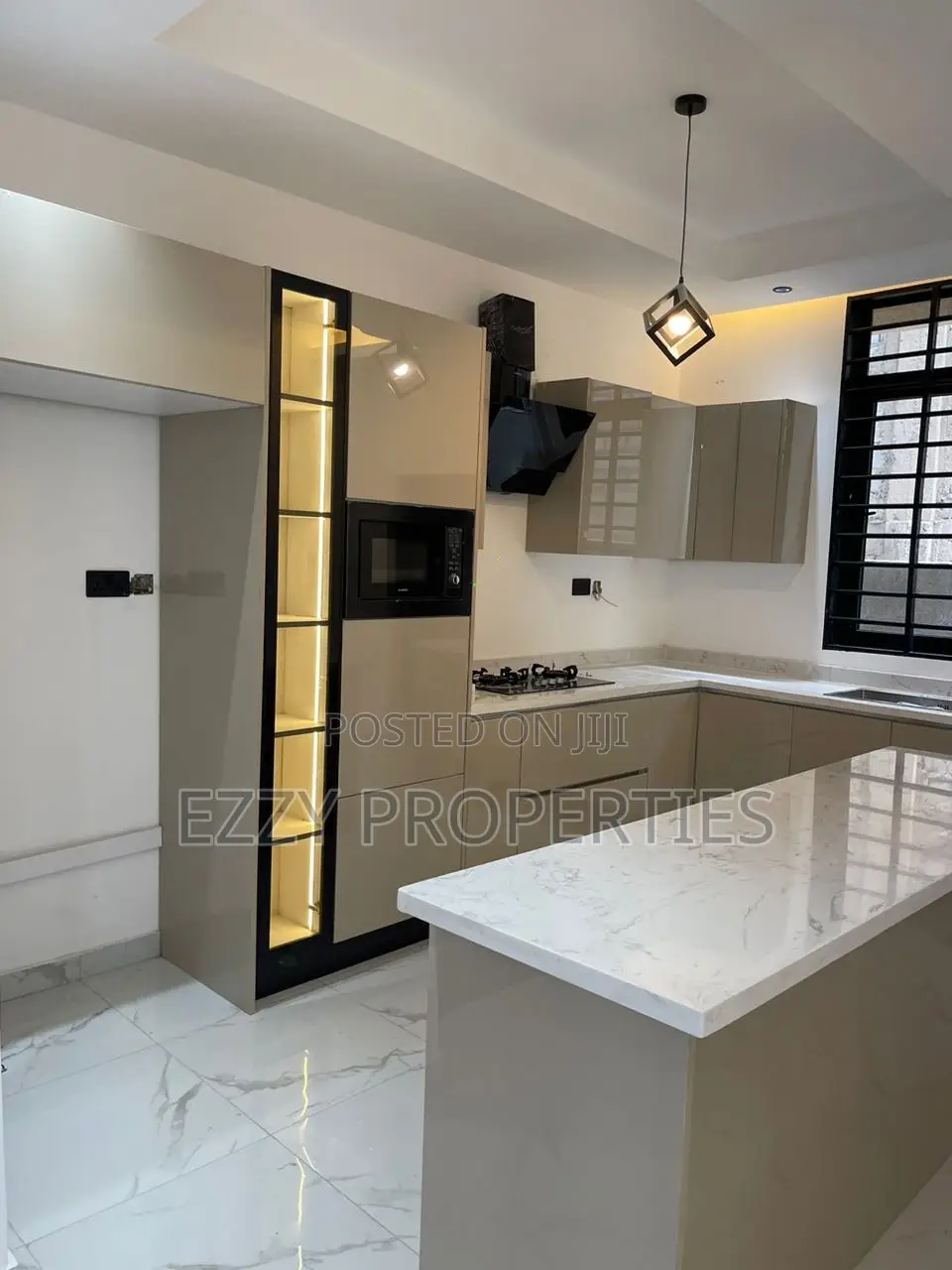 3bdrm Duplex in East Legon Hills for sale