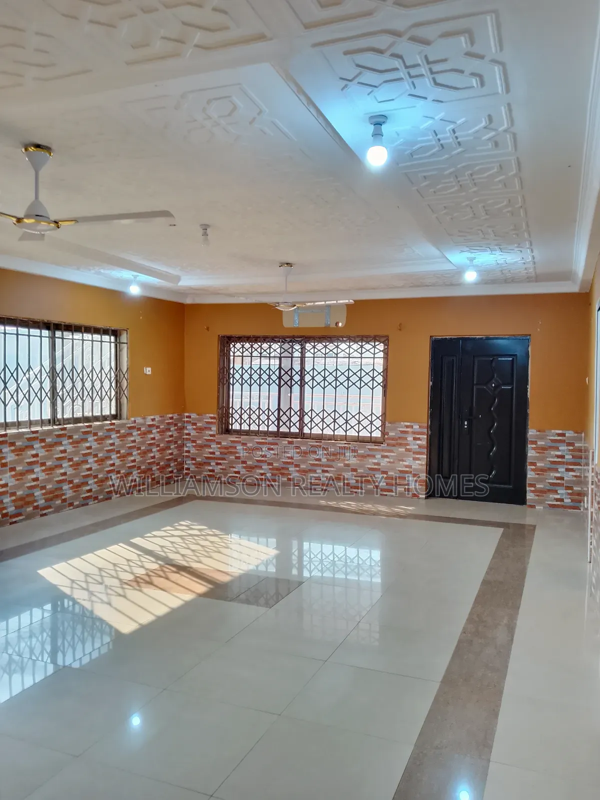 5bdrm House in Hfc Estate Area, Spintex for rent