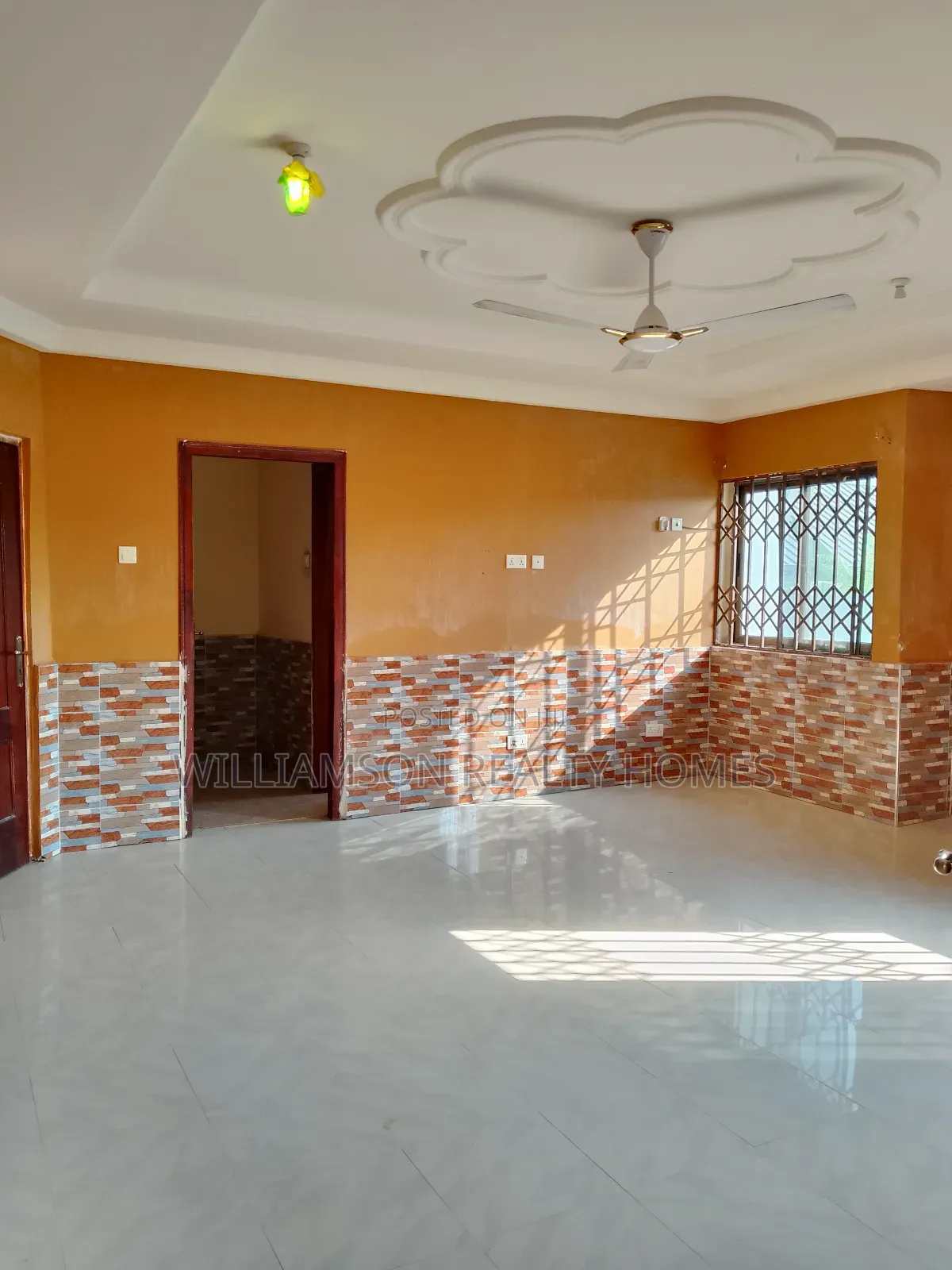 5bdrm House in Hfc Estate Area, Spintex for rent