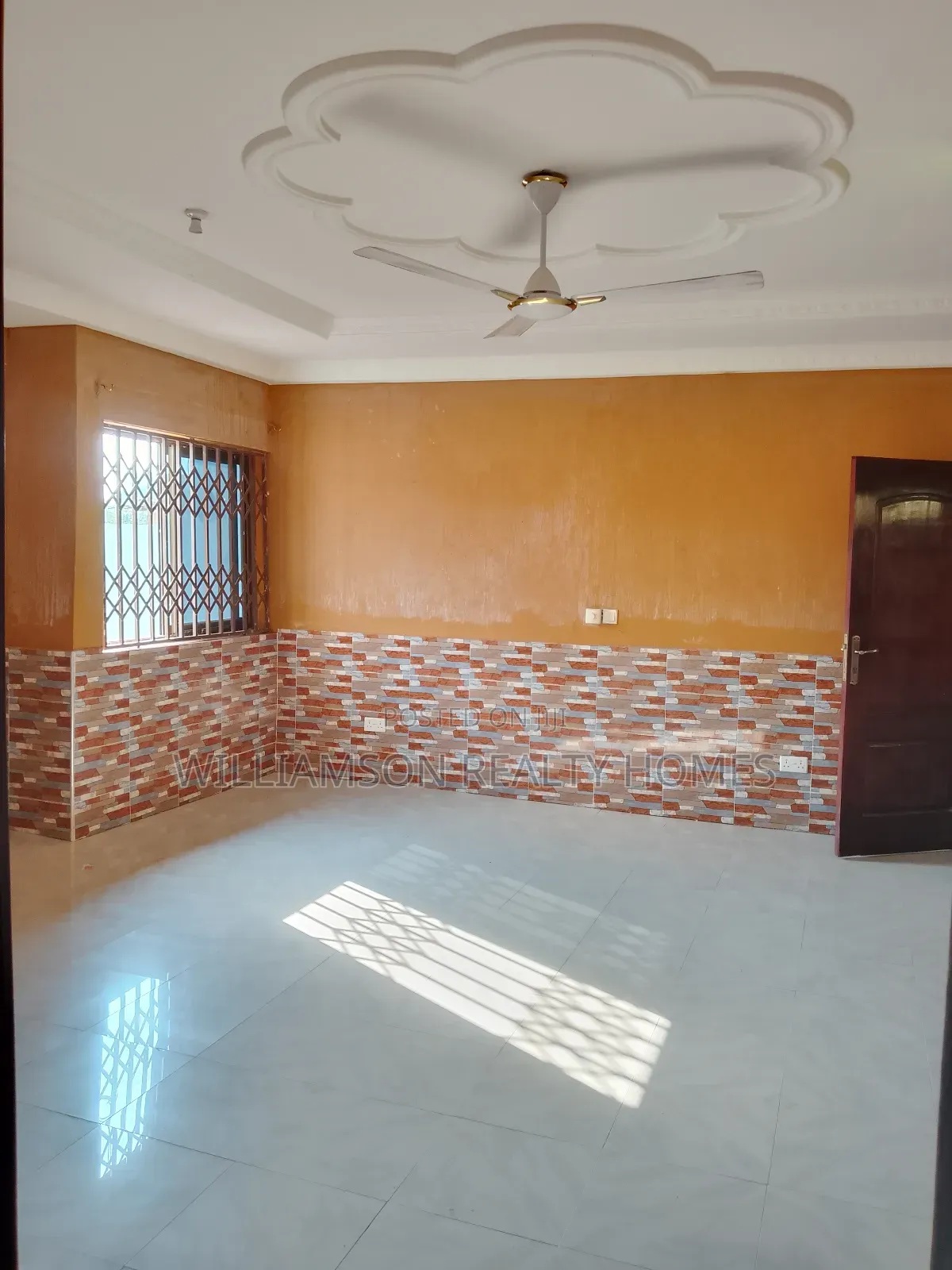 5bdrm House in Hfc Estate Area, Spintex for rent