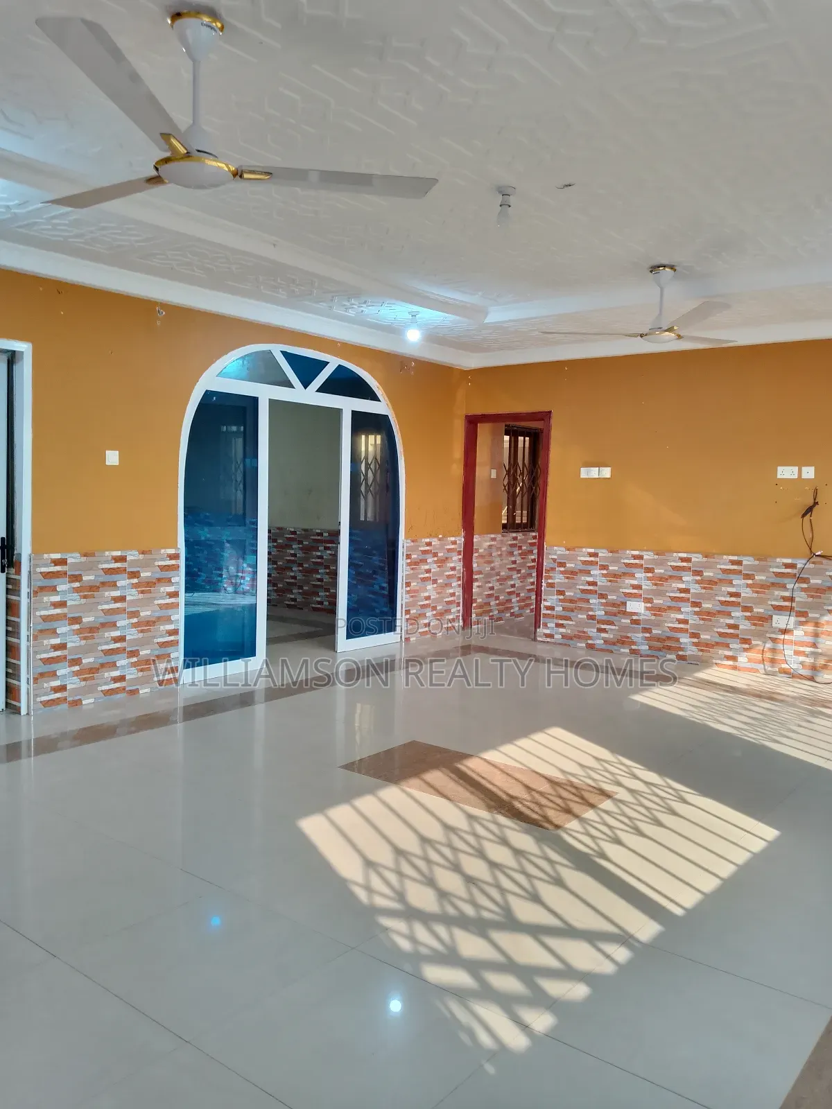 5bdrm House in Hfc Estate Area, Spintex for rent