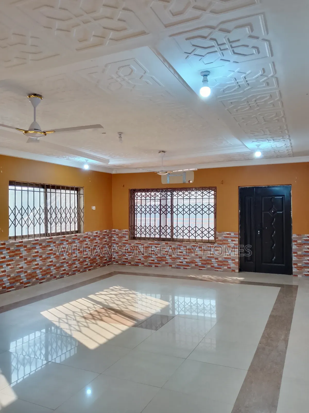 5bdrm House in Hfc Estate Area, Spintex for rent