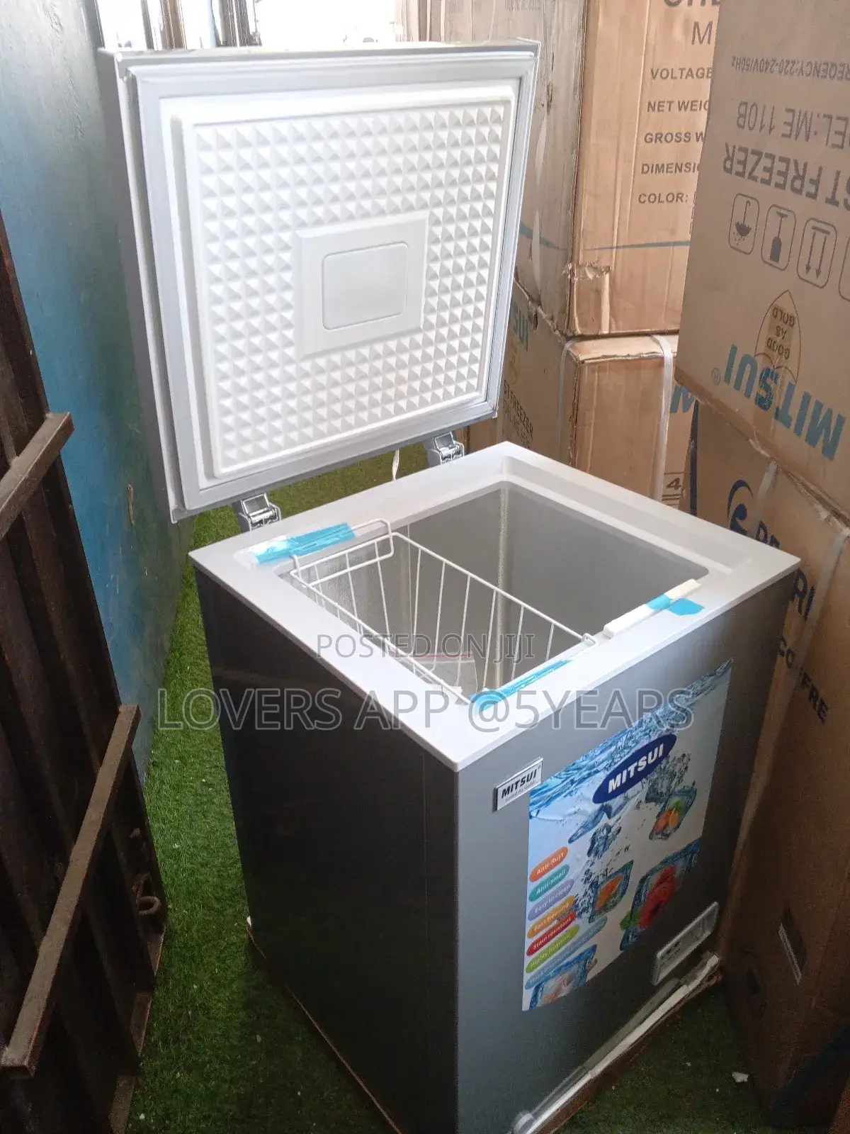 Super Quality Chest Freezer Mitsui ME-110B 93L Chest Freezer