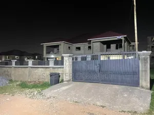 8bdrm Apartment in Pantang, Pentecost for sale