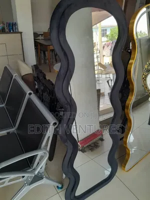 Royal Mirror
