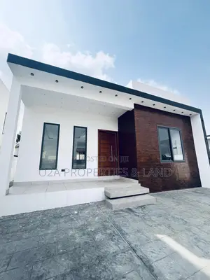 3bdrm House in Ashaley Botwe, for sale