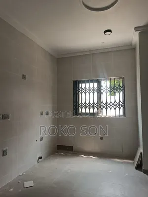 4bdrm Duplex in Dr Roko, Adenta for sale