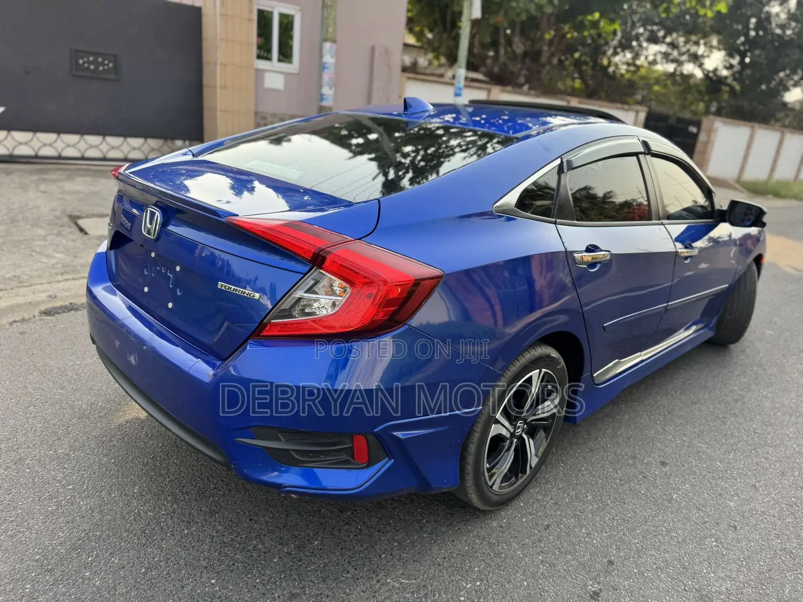 Honda Civic Touring 4dr Sedan (1.5L 4cyl) 2016 Blue