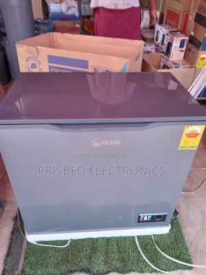 %%Pearl Durable Chest Freezer With Glass Top 188 Lit