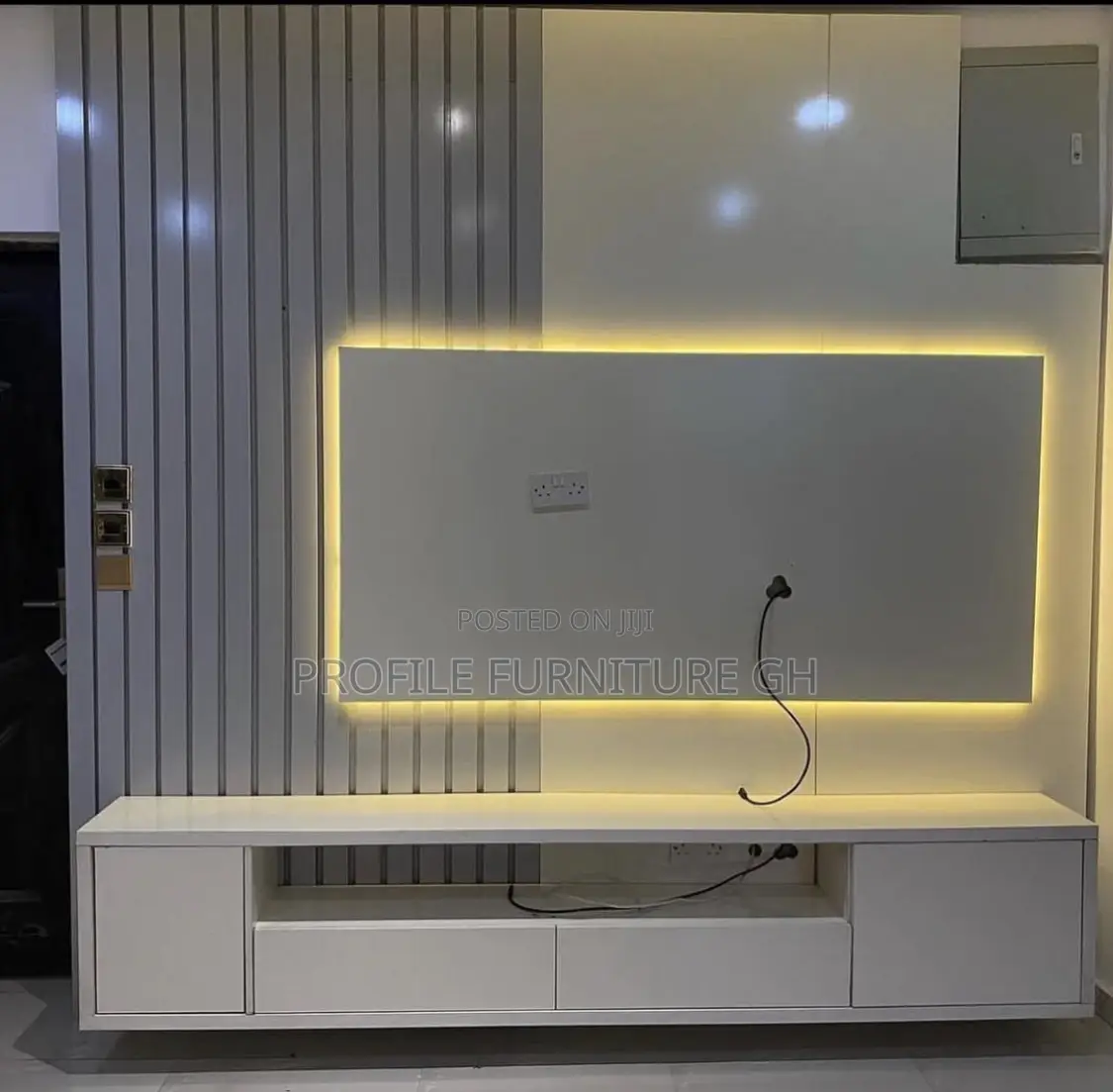 Foreign Wood MBF Console Tv Stand