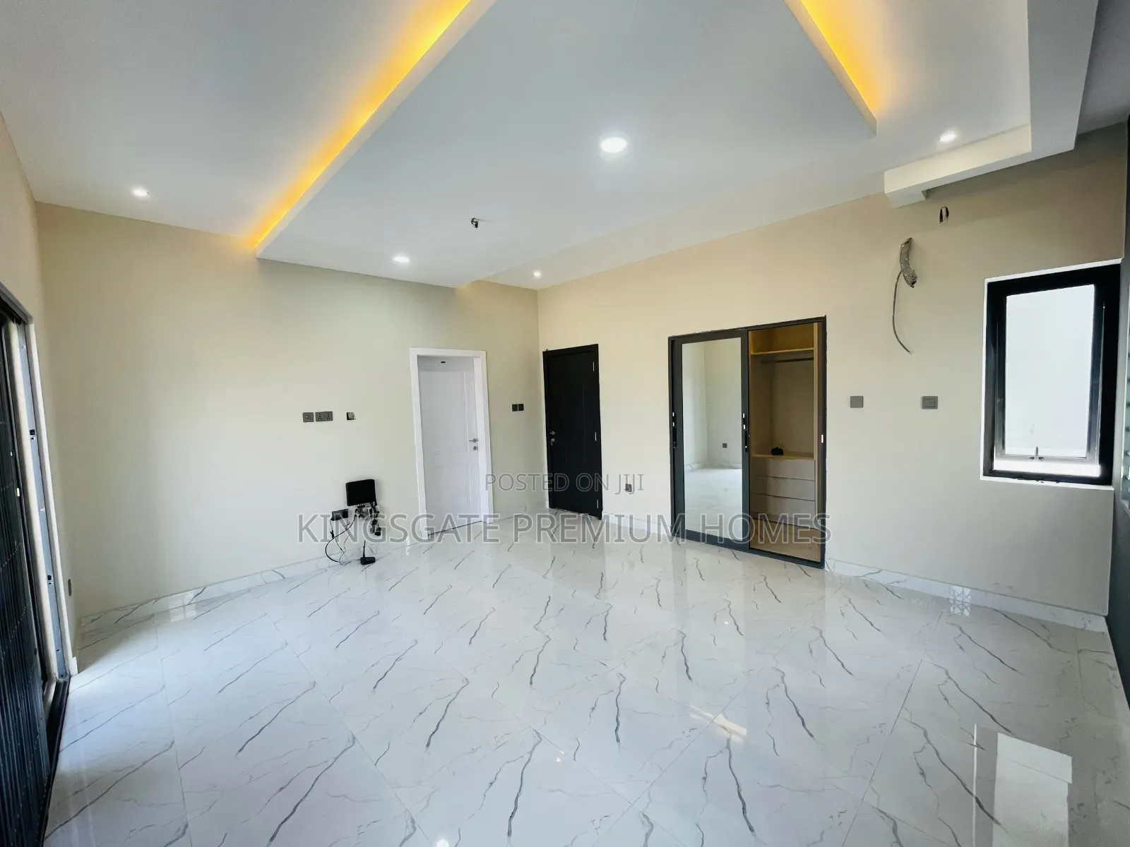 3bdrm House in Gated Community, Spintex for sale