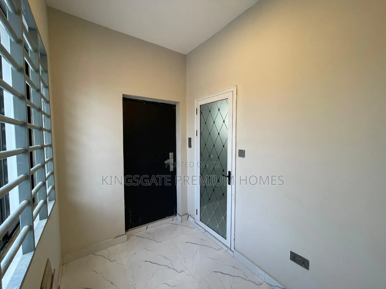 3bdrm House in Gated Community, Spintex for sale