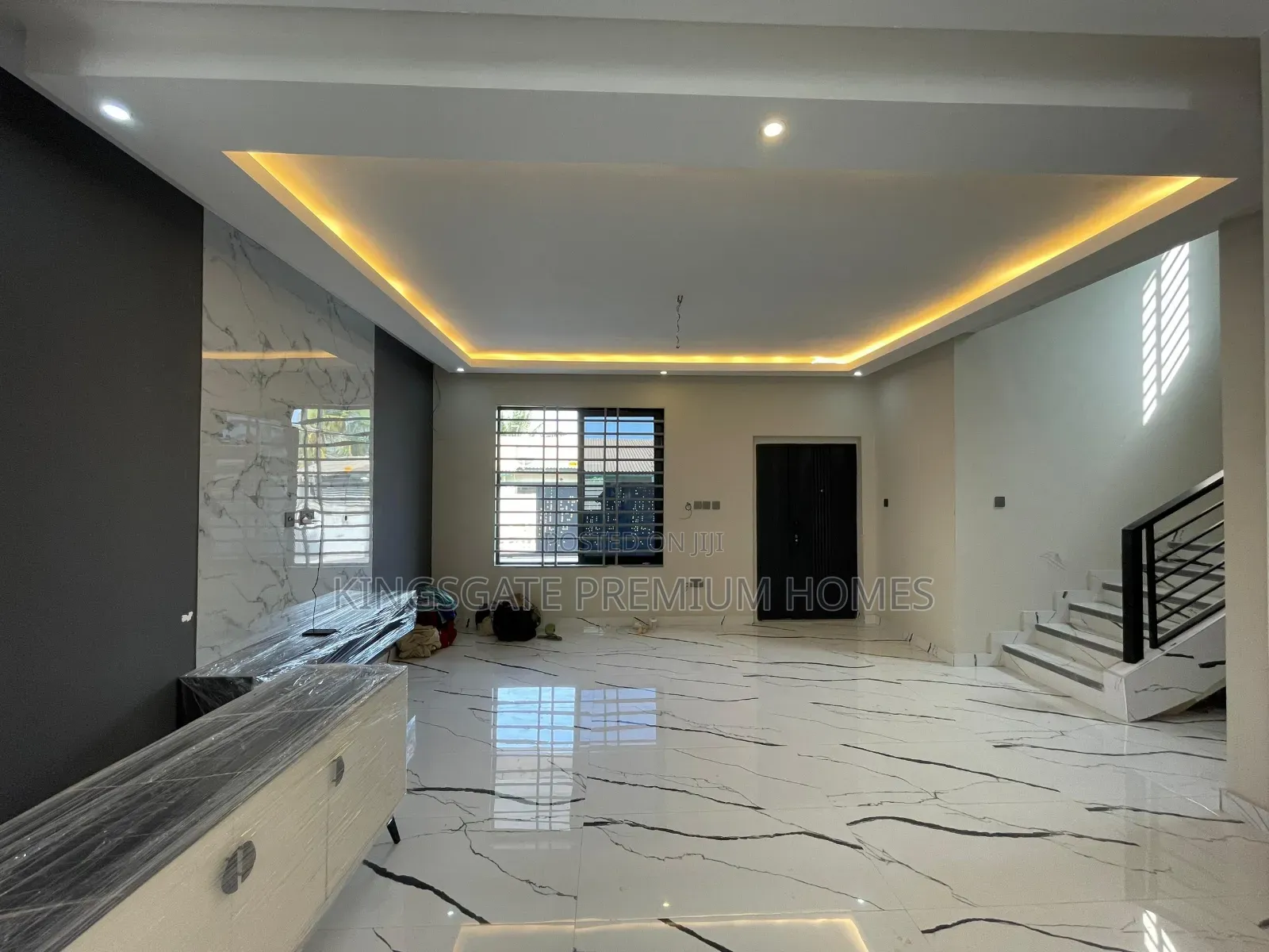 3bdrm House in Gated Community, Spintex for sale