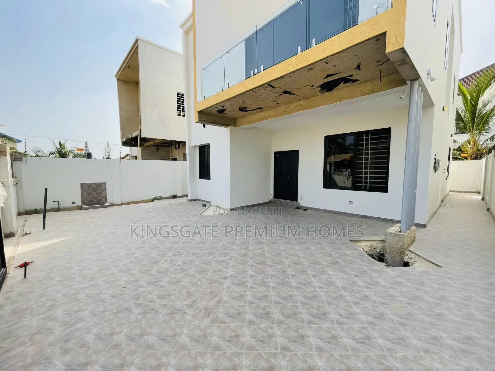 3bdrm House in Gated Community, Spintex for sale