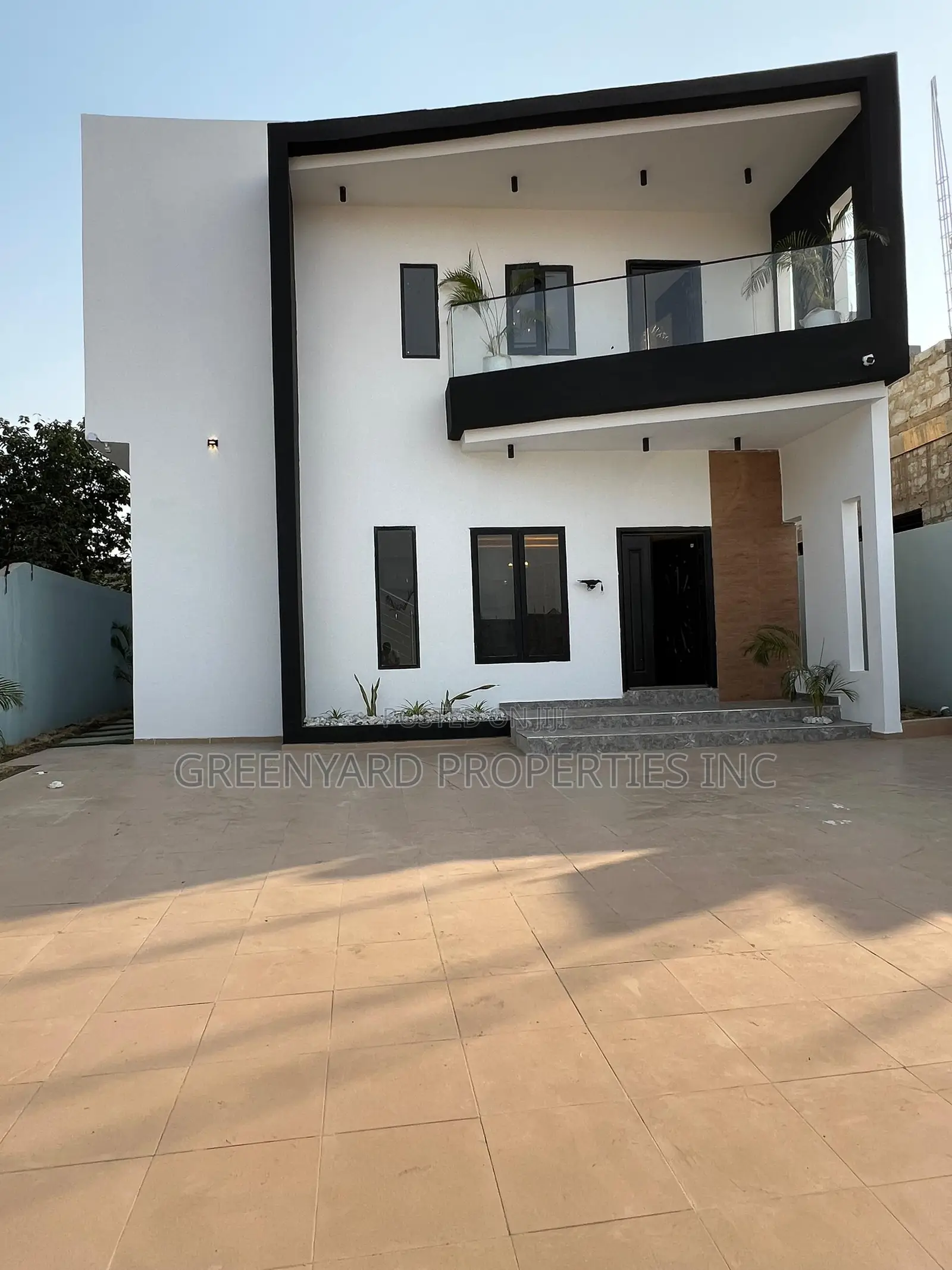 4bdrm Duplex in East Legon Hills for sale